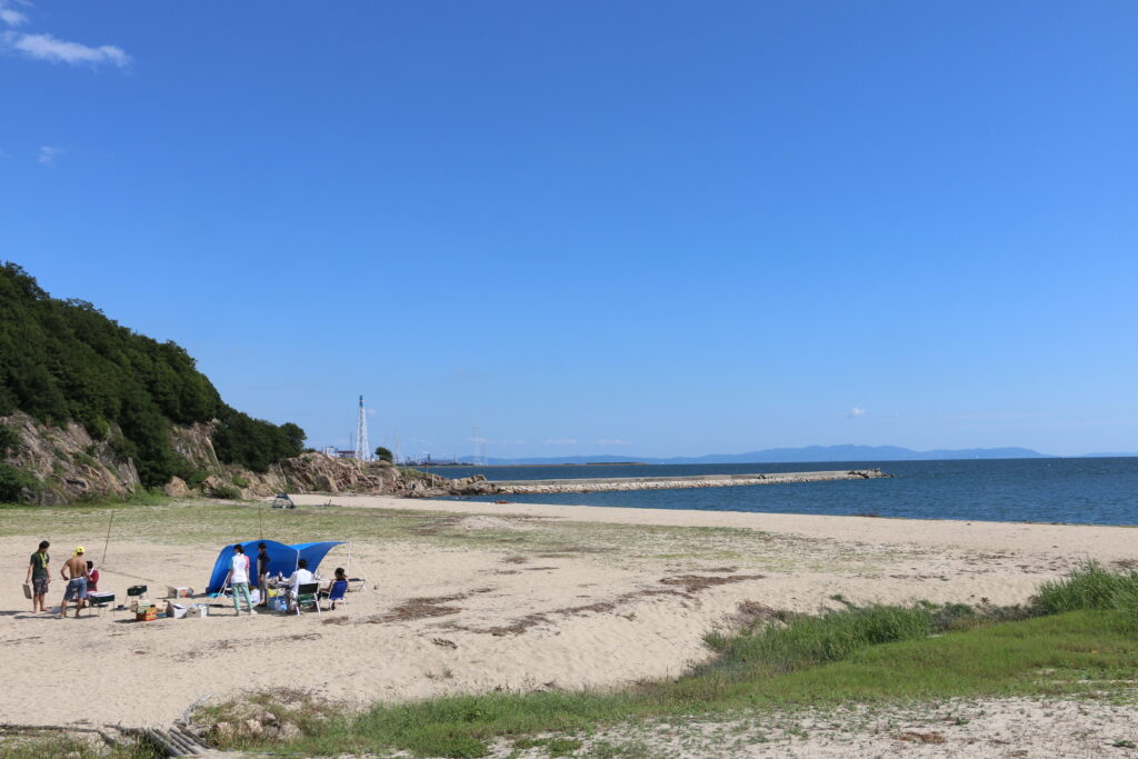 福泊海浜公園キャンプ場の海と砂浜