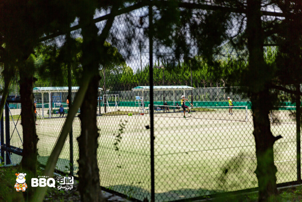 志方東公園のテニス場